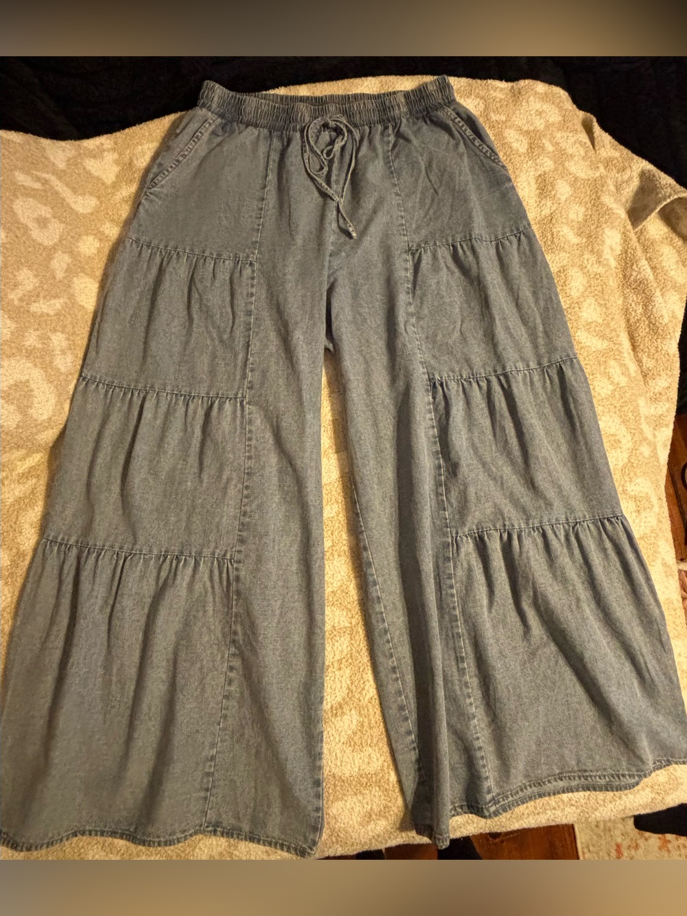 Very J Light Denim Blue Tiered Wide Leg Pants